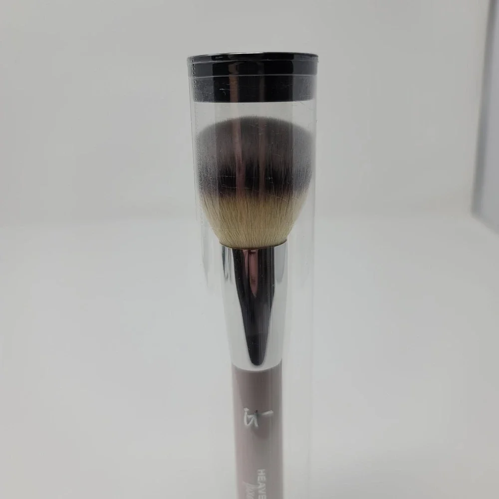 It Cosmetics‎ Heavenly Luxe Buffing Foundation Brush Makeup Tool Rose Gold
